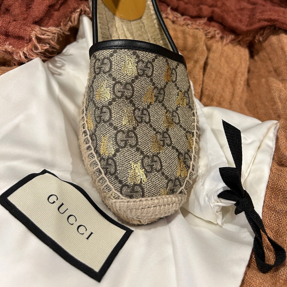 Perfect Condition—Authentic Gucci Gold Bee Espadrilles size 36.5=6 US